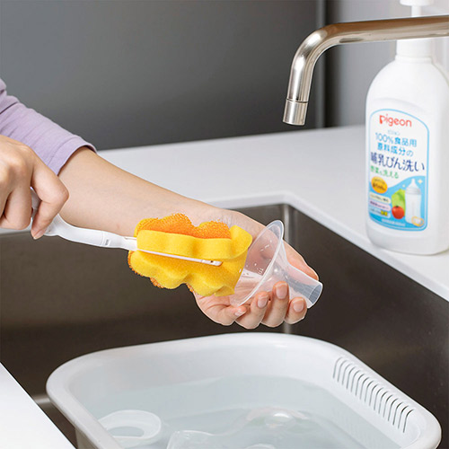 Pigeon Natural Fruit and Vegetable Baby Bottle Cleanser 800ml