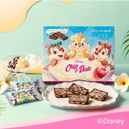 Limited Edition TOKYO BANANA x Disney Chip 'n' Dale Vanilla Chocolate Sandwich Cookies Gift Box 8 Pieces